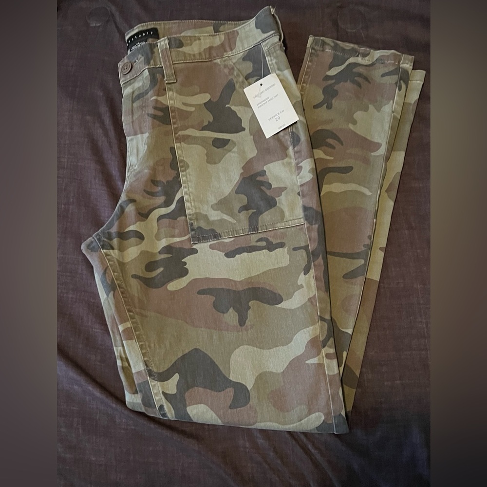 Sanctuary brand CAMO twill pants size 29